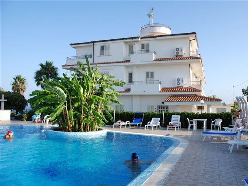 Hotel Eolo Capo Vaticano Exteriör bild